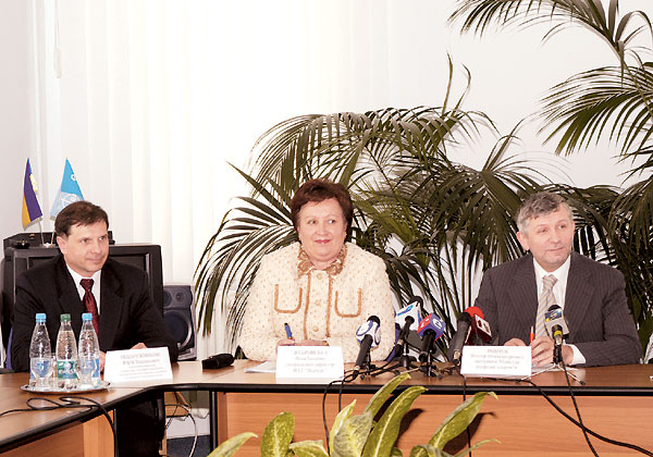 Зліва направо: Юрій Підпружников, Філя Жебровська та Віктор Рибчук