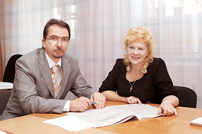 Сергей Гулый и Людмила Лавриненко во время обсуждения положений Предписания