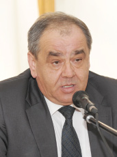 Зіновій Митник