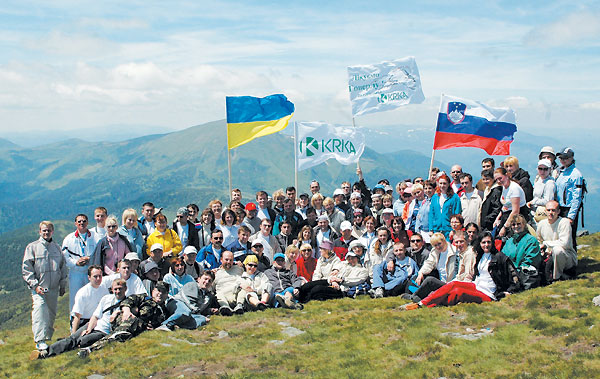 Флаги Украины и Словении на вершине Говерлы — символичное завершение одного из этапов проекта
