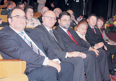 Почесні гості (зліва направо): Альберт Ажеж, віце-президент Європейського товариства кардіологів, Панос Е. Вардас, професор, член Європейського товариства кардіологів 