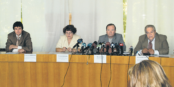 Во время пресс-конференции