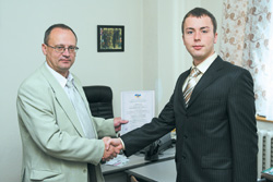 Олег Курашов (слева), глава представительства АО «Береш Фарма» в Украине и Максим Багреев, генеральный директор компании «Паттерн» 