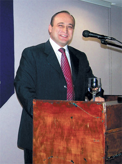 Ахмет Юнлю, генеральный директор компании «Нобель Илач Санаи ве Тиджарет Аноним Ширкети»