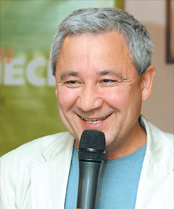 Сергей Султанов