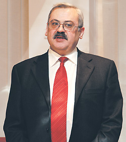 Евгений Сова