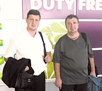 Максим Запольский и Константин Устименко в аэропорту Борисполь