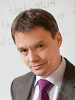 Александр Бланк, директор аутсорсинговой компании «Фарм-Рост»