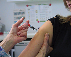 Европа уменьшает объемы закупок пандемической вакцины