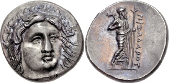 На дидрахме Пиксодароса, царя Карии, слева изображен Аполлон; ок. 341–335 гг. до н.э.