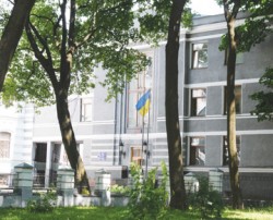 МОЗ потрібні додаткові кошти для закупівлі ліків проти СНІДу