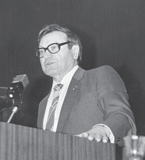 Ф.А. Конев выступает на заседании специализированного ученого совета, 1978 г.