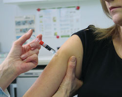 Угорщина надала Україні 300 доз протиправцевої вакцини