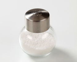 Почему нужно употреблять меньше соли?