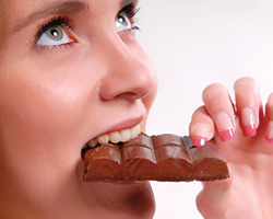 Шоколад поможет предупредить развитие сердечно-сосудистых заболеваний?