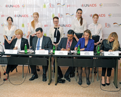 Боротьба з ВІЛ: МОЗ України підписано меморандум про співпрацю з міжнародним співтовариством