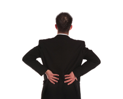 Почему не следует пренебрежительно относиться к боли в спине?