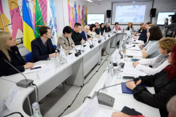 круглий стіл на тему: «Доступність медичних та фармацевтичних послуг для людей на прифронтових територіях»